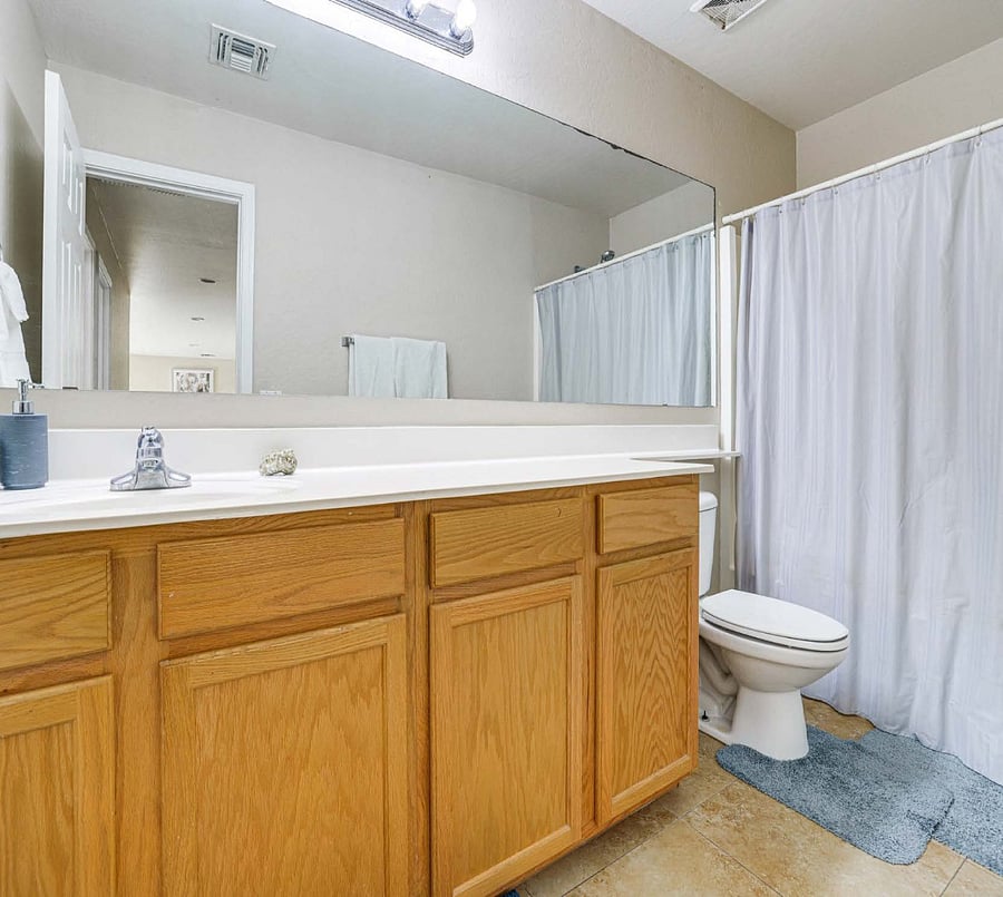 Upstairs Bathroom 2