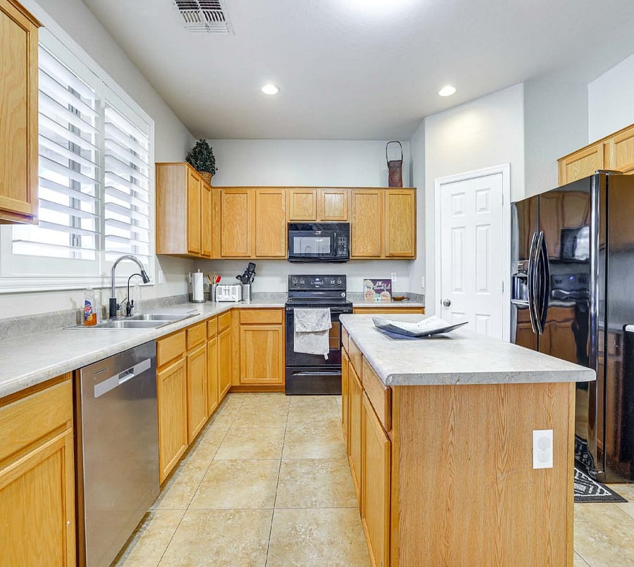 Full Kitchen