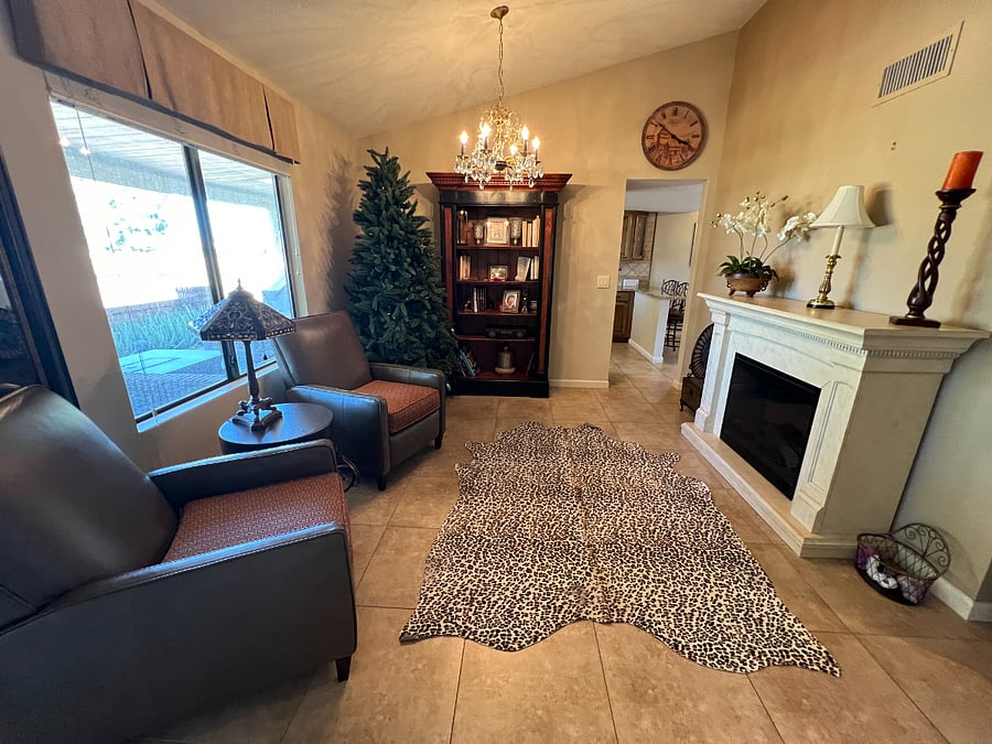Sitting Area off of Kitchen
