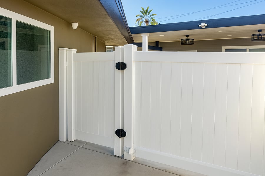 Private Entrance
Enjoy your own private entryway, fully fenced off from the rest of the property including the main house for added privacy and security.