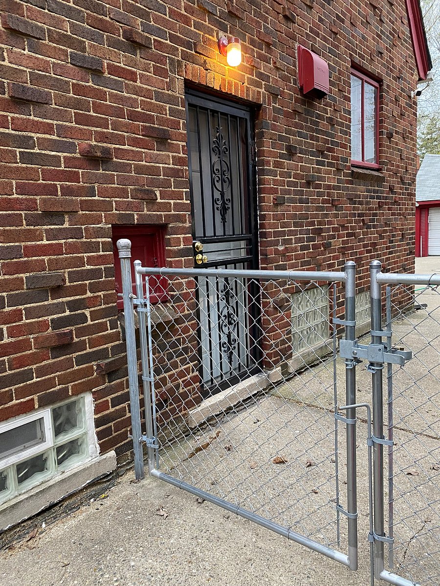 Dedicated side entrance for tenant behind gate that can be locked.  