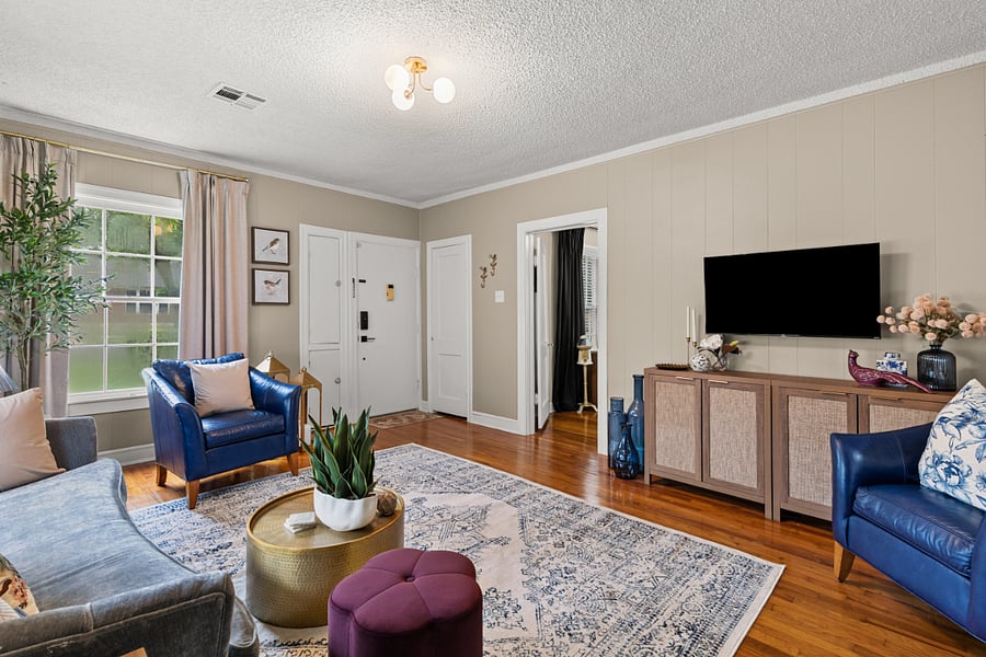 Living room features smart tv
