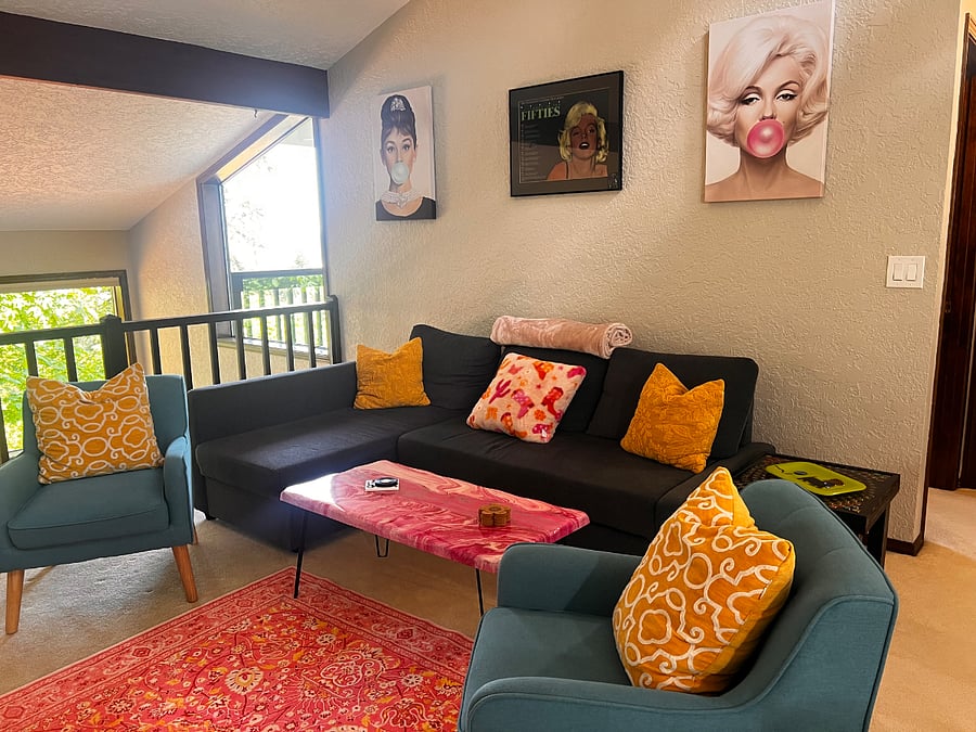 Upstairs loft with fold out couch.