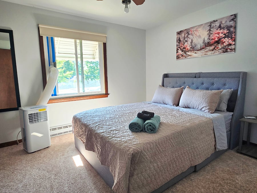 Bed2 with portable ac