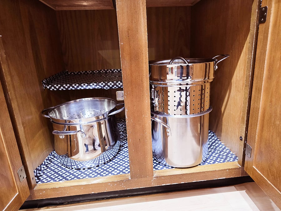 Cooking pots