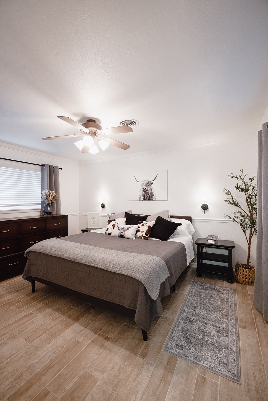 Palomino Room 