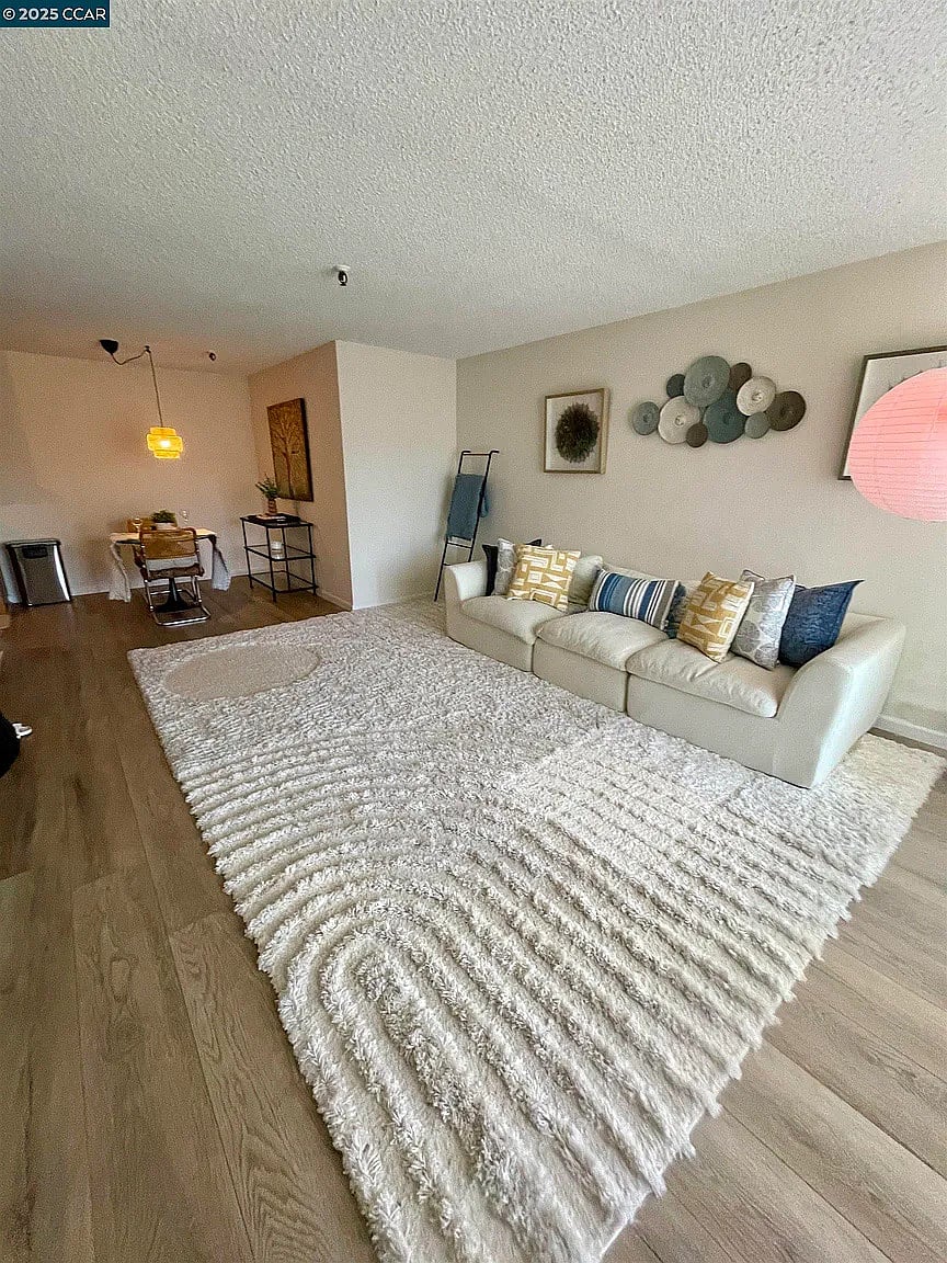 Furnished Finder property 849096_1 photo 3
