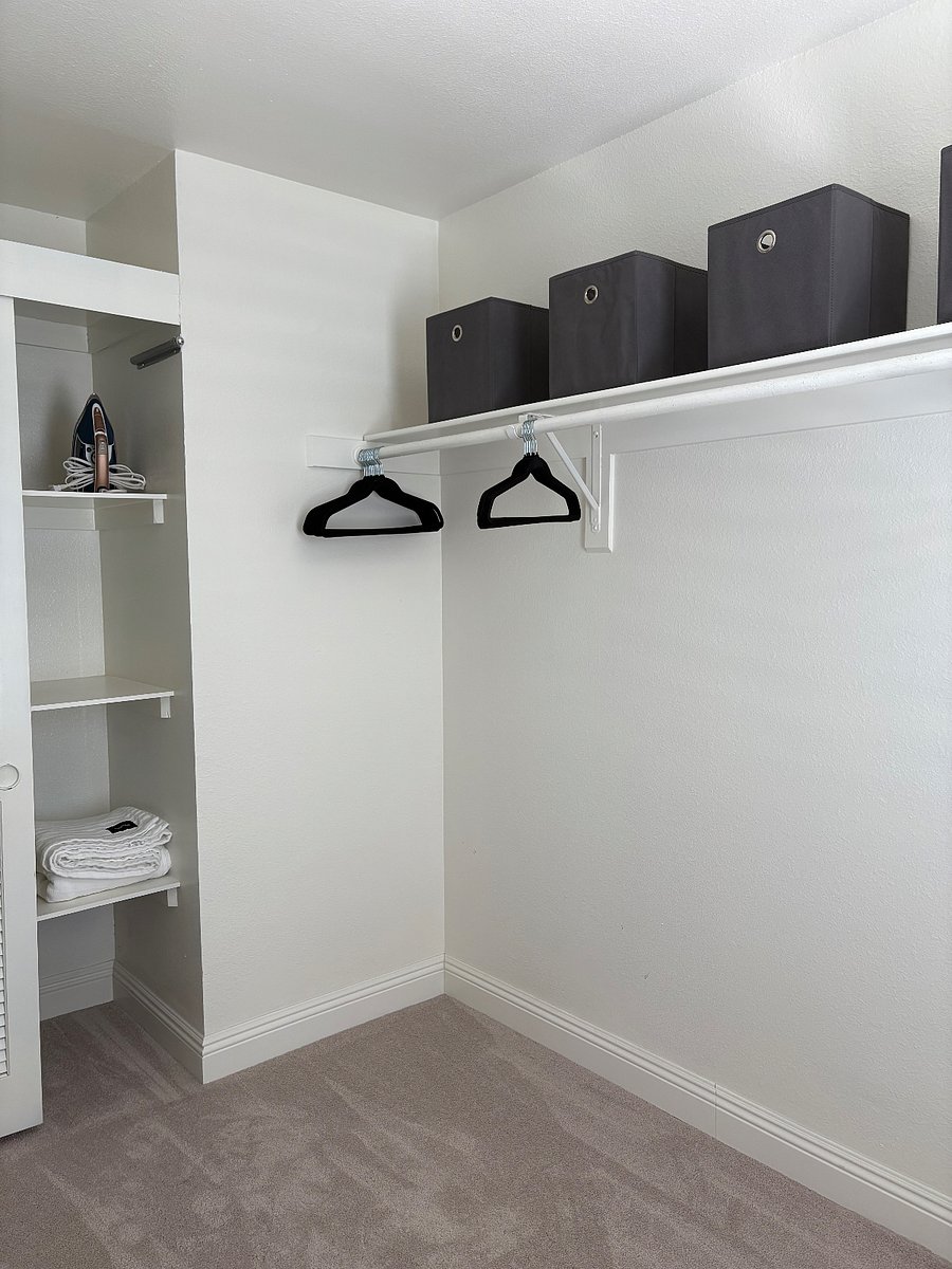 Walk-in Closet Primary Bedroom