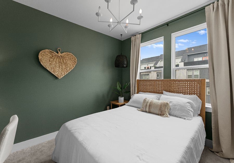 Guest bedroom