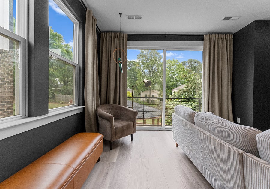 Main level: Living room