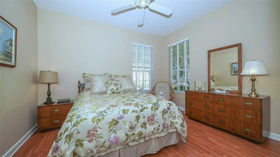 2nd bedroom