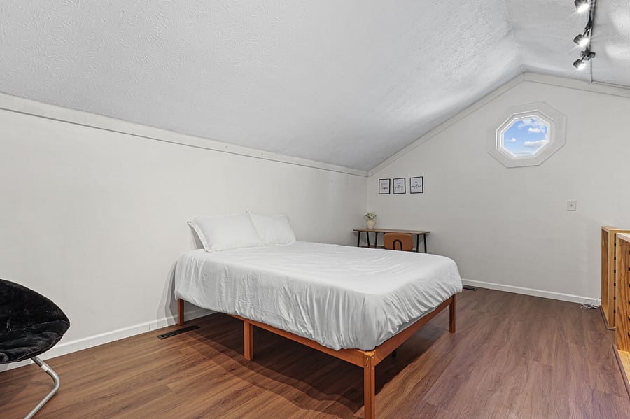 Furnished Finder property 849611_1 photo 26