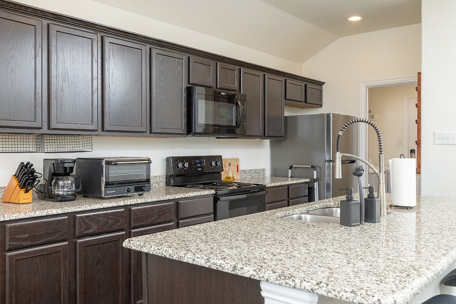 +Microwave
+Toaster oven
+Coffee maker
+Dishwasher
+Refrigerator
+Oven range