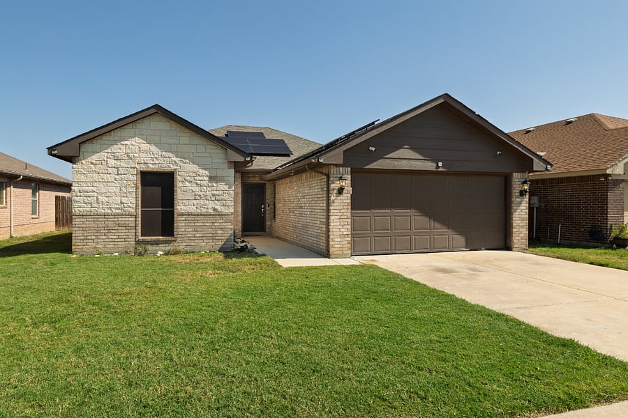 +Single-level home
+3 beds/2 baths
+3 queen beds + 1 full sofa bed
+Lawn service twice a month
+Solar panels