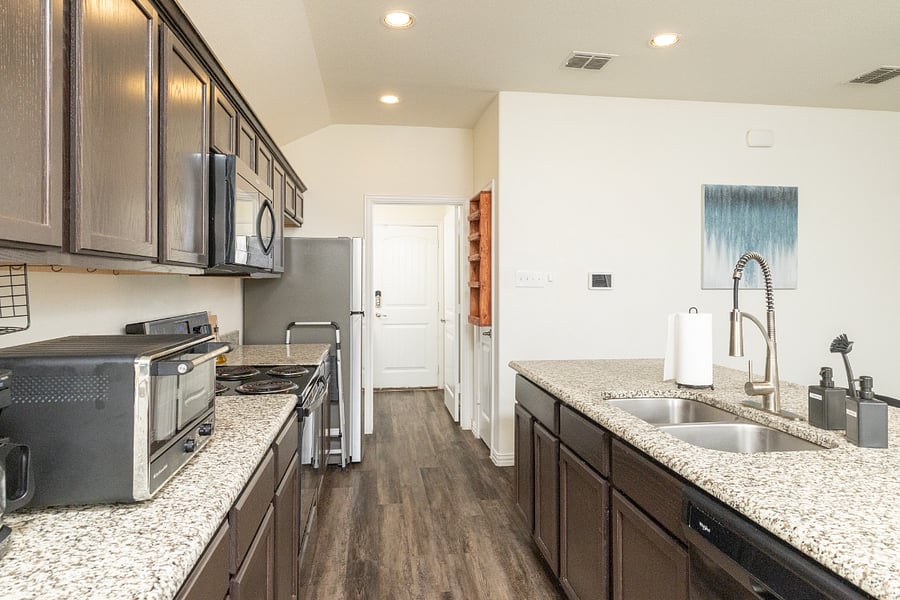 +Microwave
+Toaster oven
+Coffee maker
+Dishwasher
+Refrigerator
+Oven range