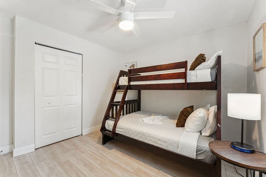 Furnished Finder property 850030_1 photo 13