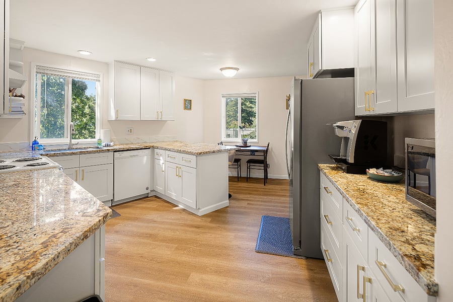 Furnished Finder property 850089_1 photo 17