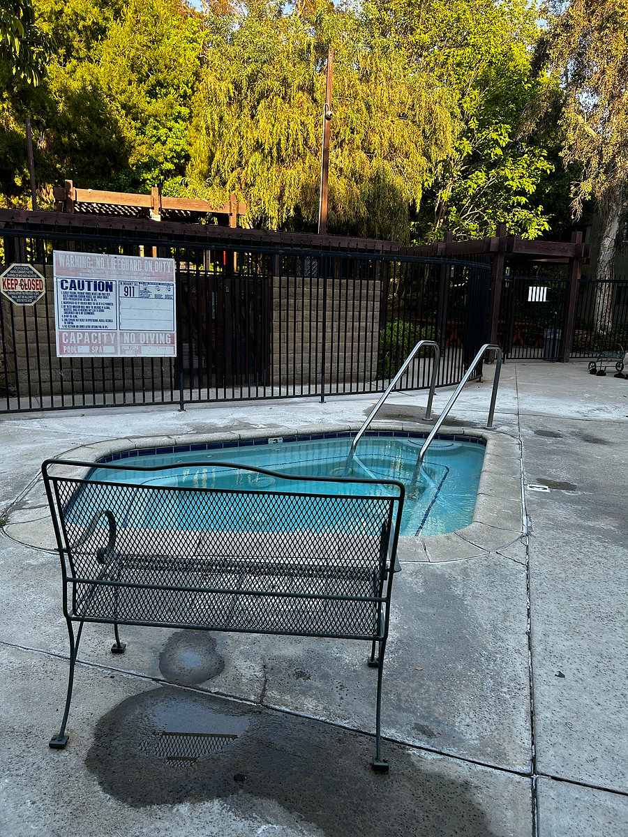 Furnished Finder property 850114_1 photo 18