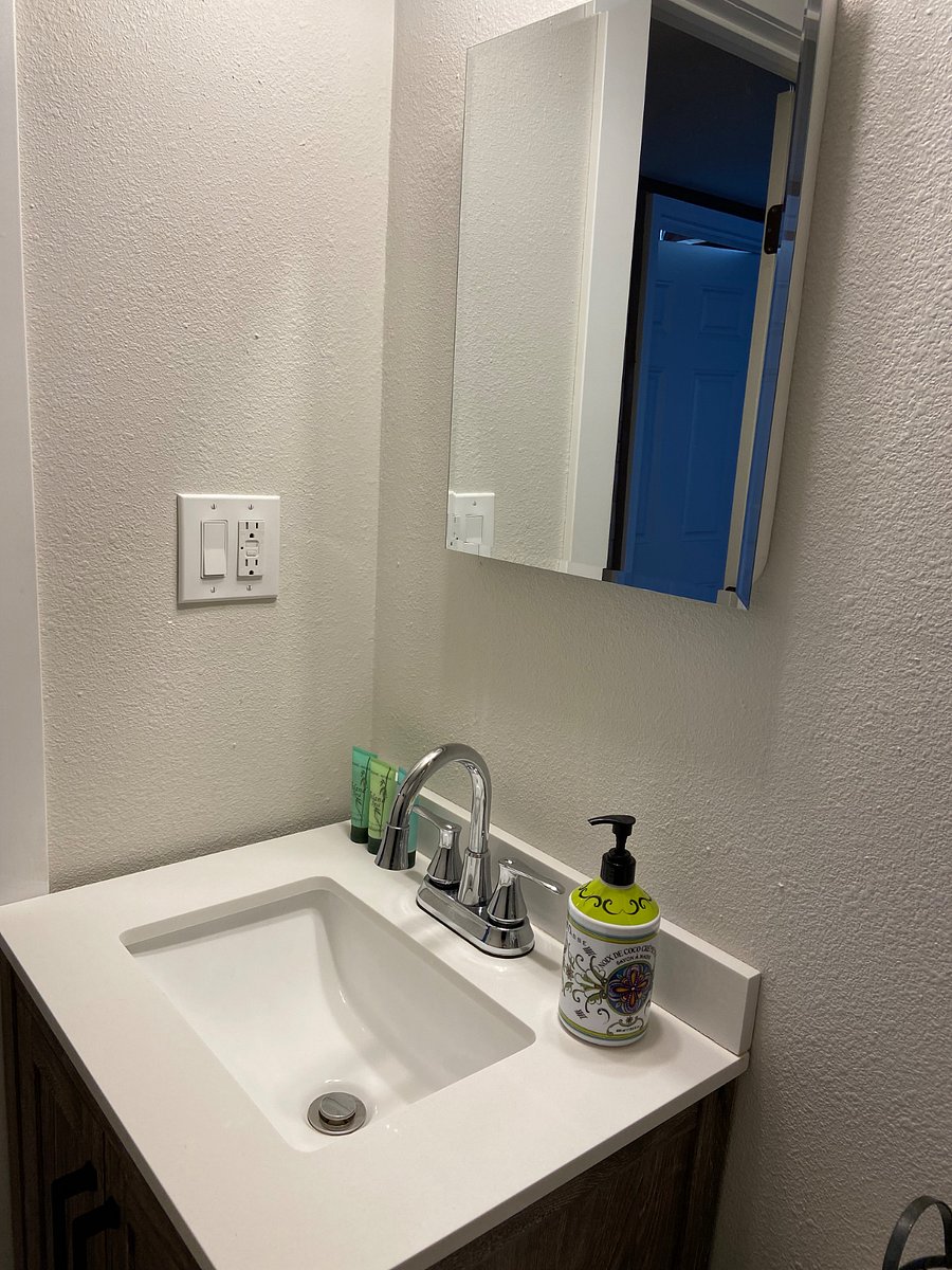 Furnished Finder property 850177_1 photo 6
