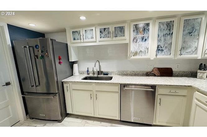 Furnished Finder property 850235_1 photo 4