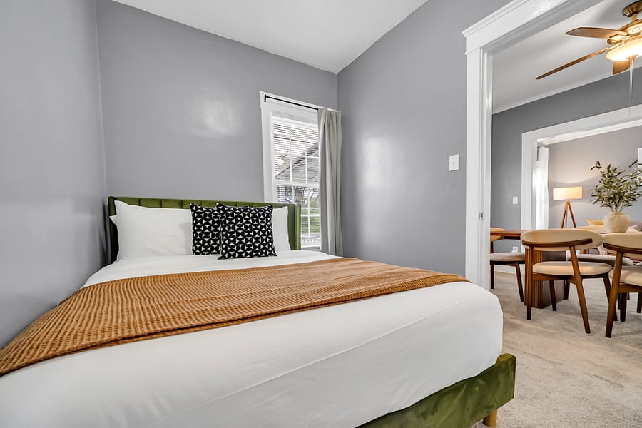 Furnished Finder property 850245_1 photo 17