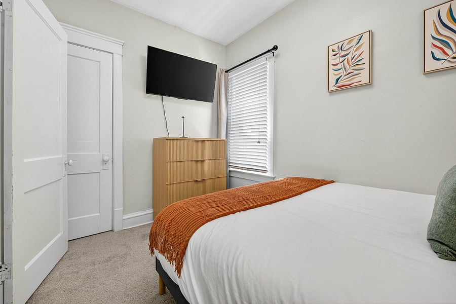 Furnished Finder property 850245_2 photo 22