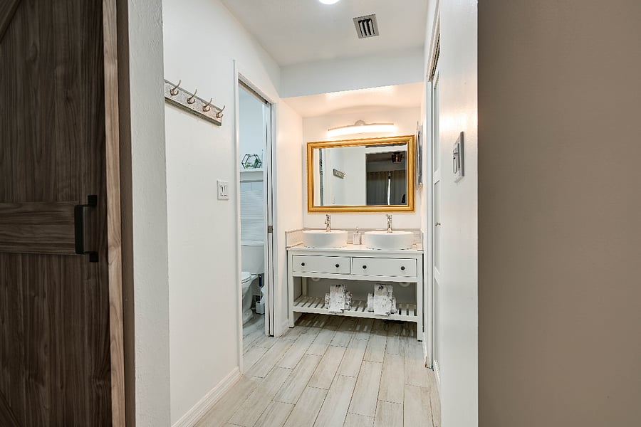 Furnished Finder property 850285_1 photo 27