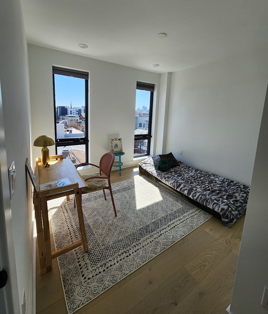 2nd bedroom