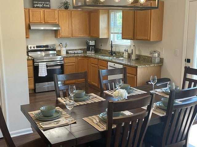 Furnished Finder property 850300_2 photo 12