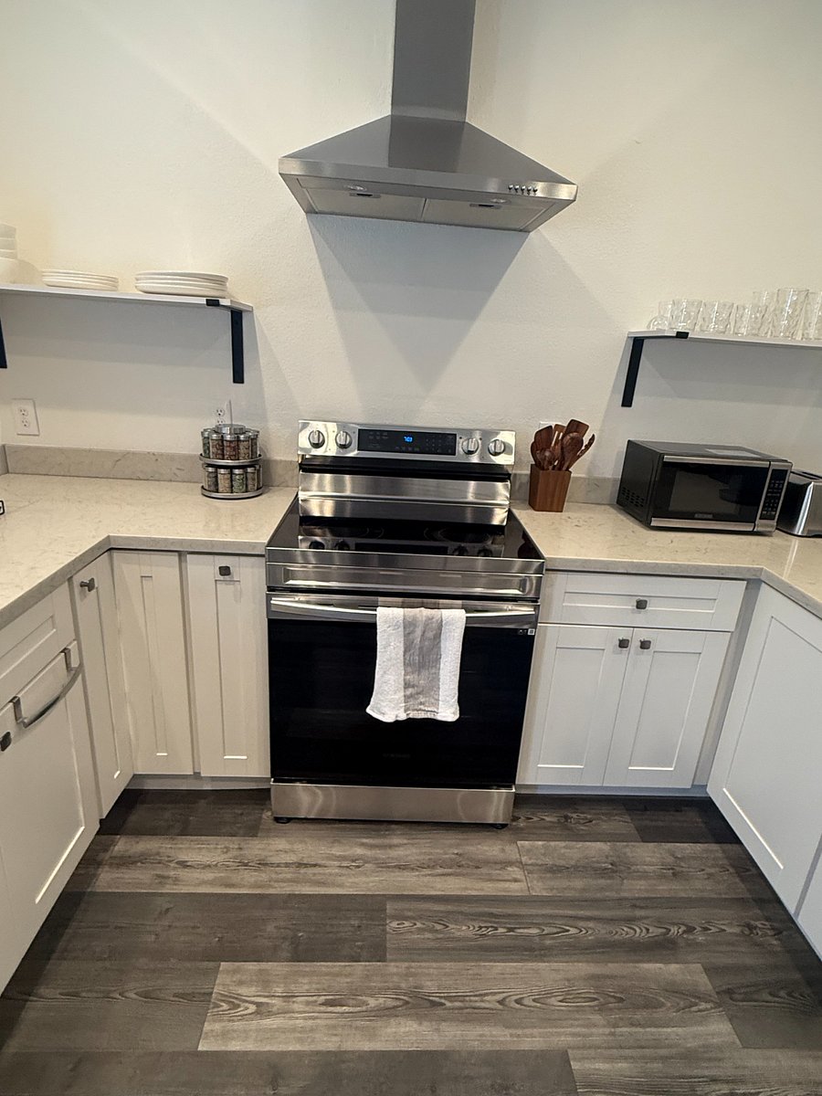 Furnished Finder property 850439_1 photo 9