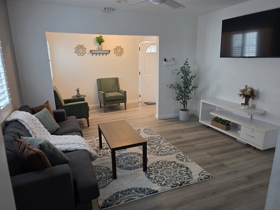 Furnished Finder property 850468_1 photo 3