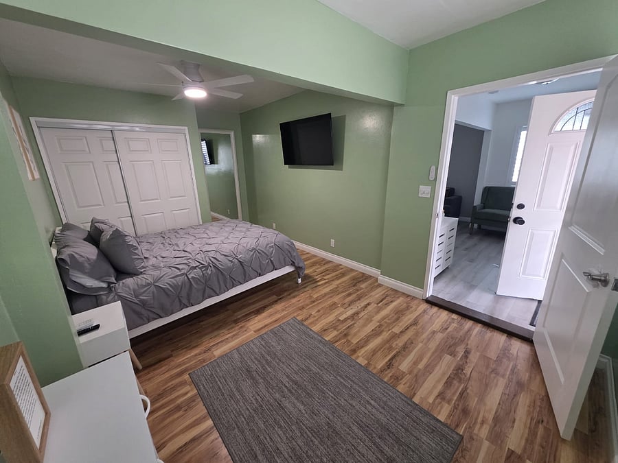 Furnished Finder property 850468_1 photo 13