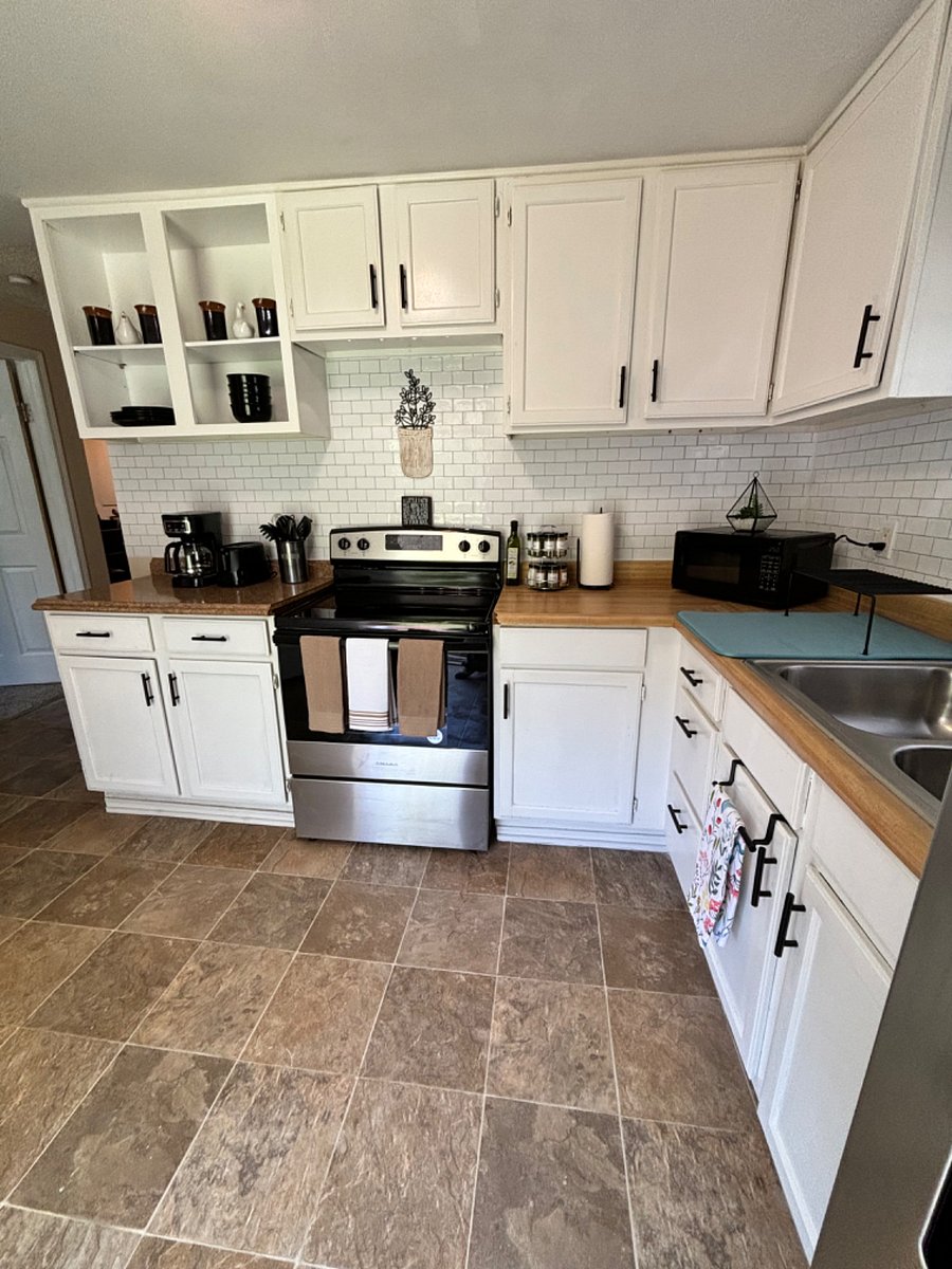 Furnished Finder property 850540_1 photo 8