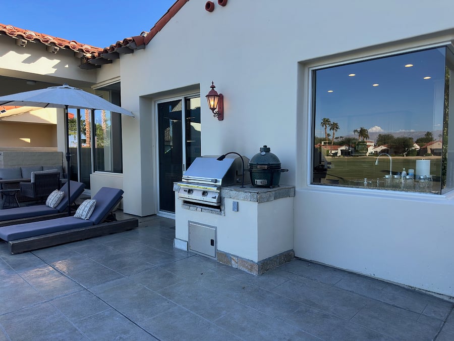 Backyard built in BBQ