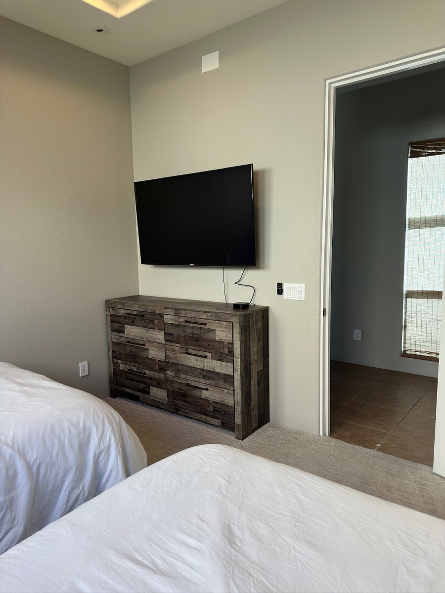 Bedroom #4 dresser and smart TV with Apple TV