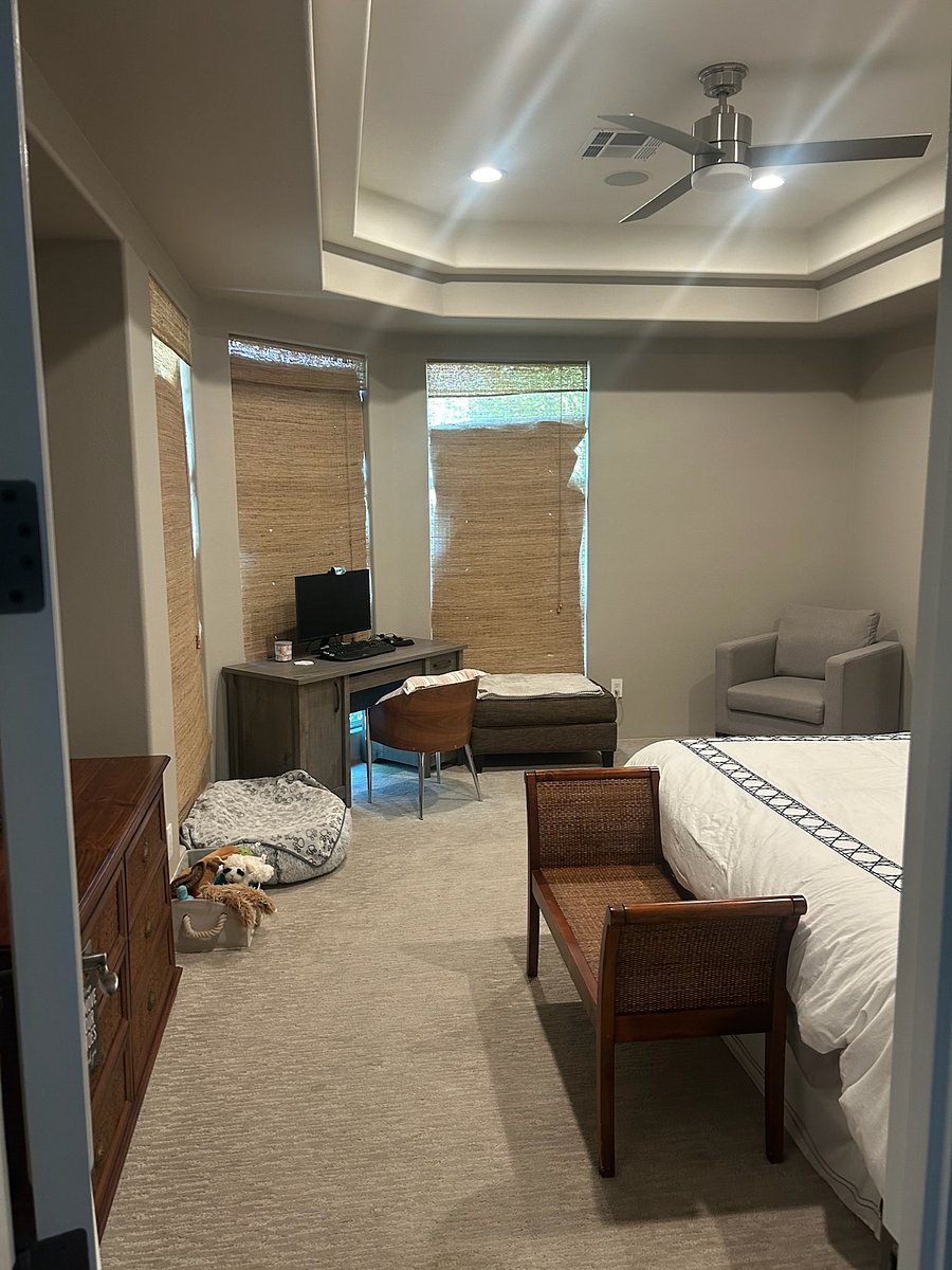 Primary bedroom entrance
