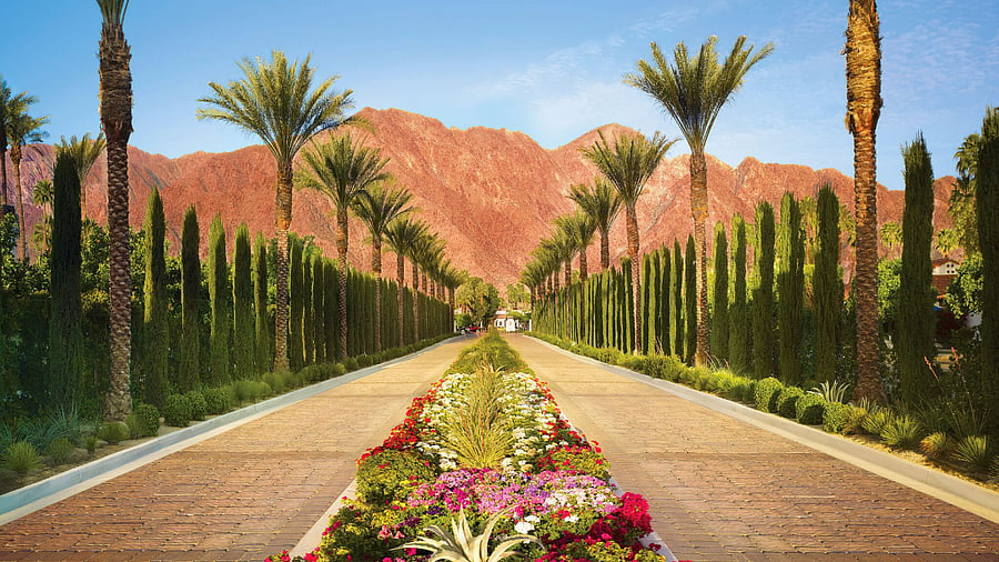 .5 miles to La Quinta Resort and Spa