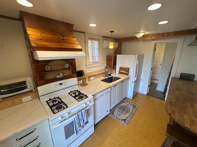 Furnished Finder property 850764_1 photo 10