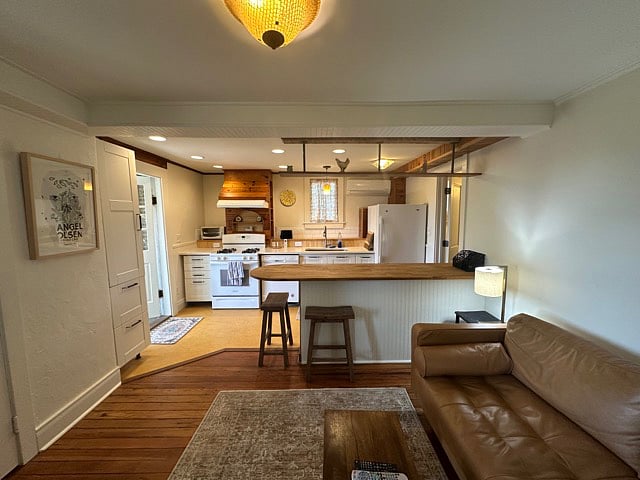 Furnished Finder property 850764_1 photo 14
