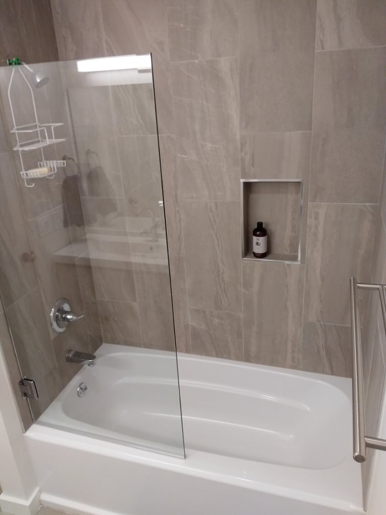 Upstairs full bath
