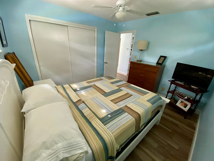 Bedroom 1 with Queen Size Bed