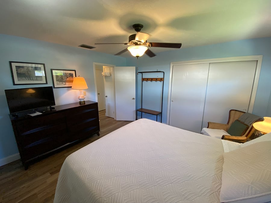Bedroom 2 with a Queen size bed!