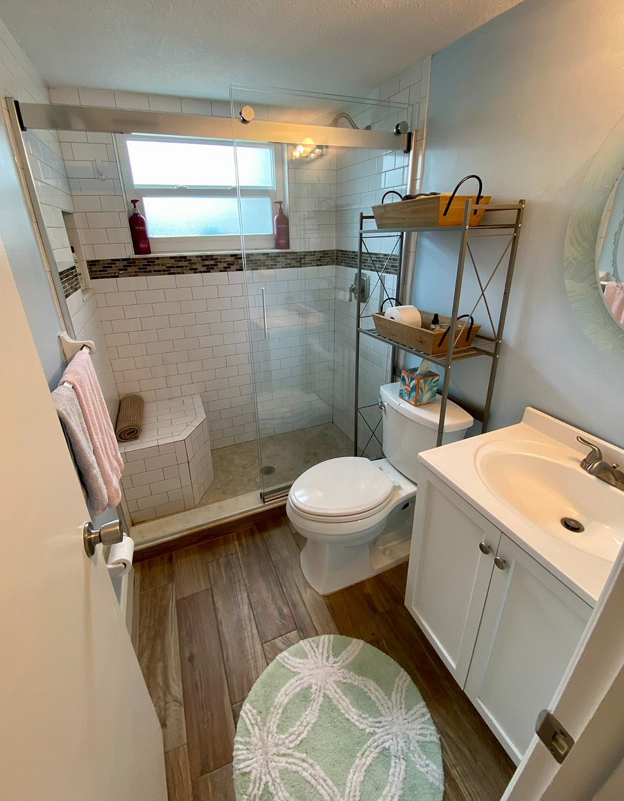 Main bathroom