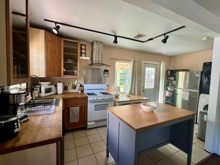 Furnished Finder property 850867_1 photo 4
