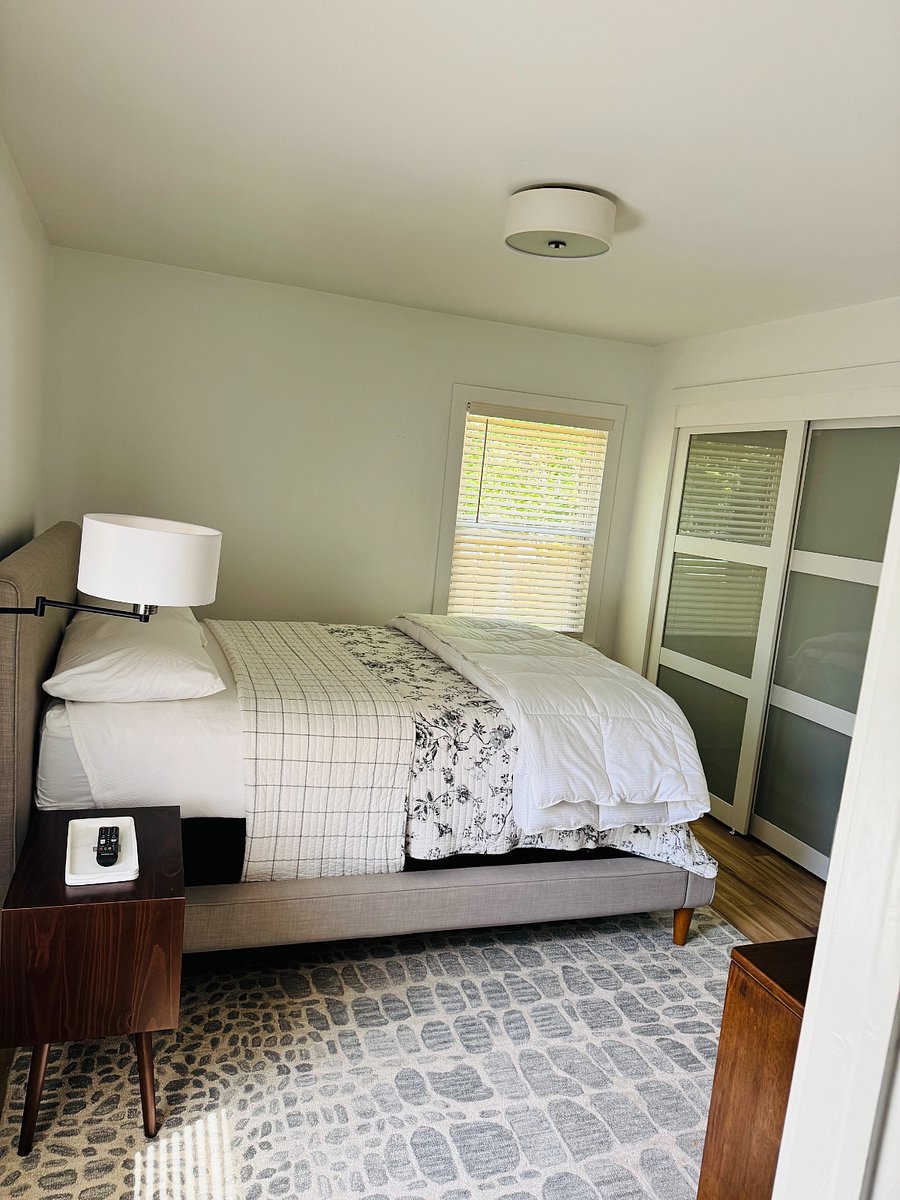 Master Bedroom with Closet 