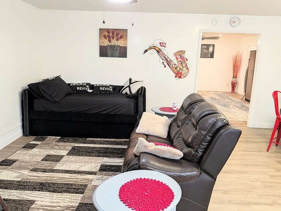 Furnished Finder property 850884_1 photo 9