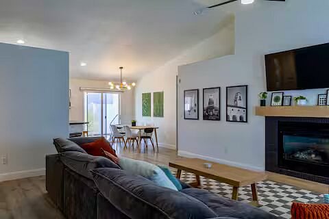 Furnished Finder property 850891_1 photo 10