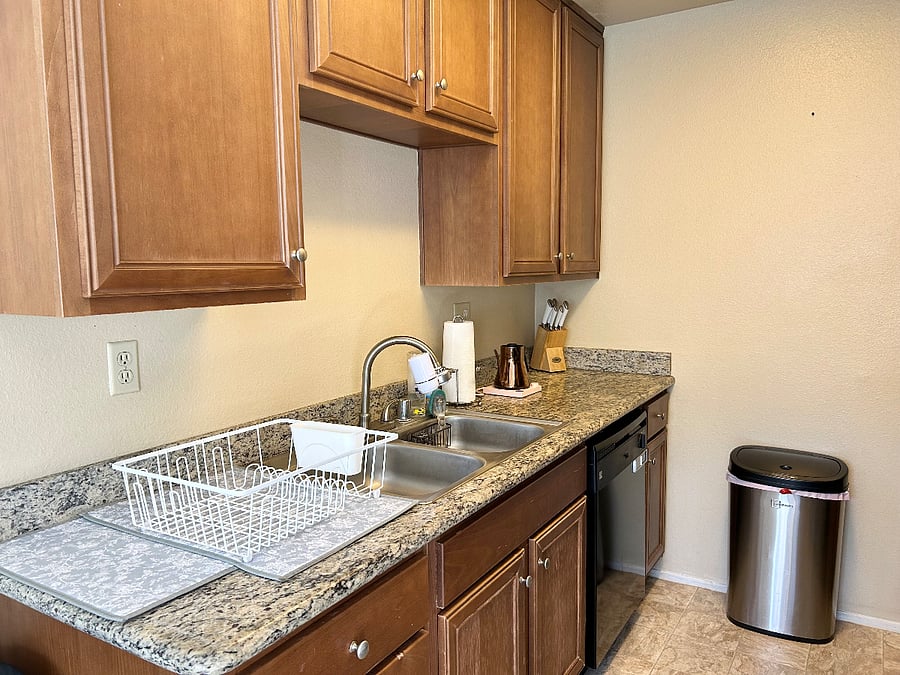 Furnished Finder property 850949_1 photo 12