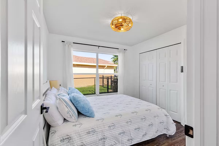 Furnished Finder property 850963_1 photo 17