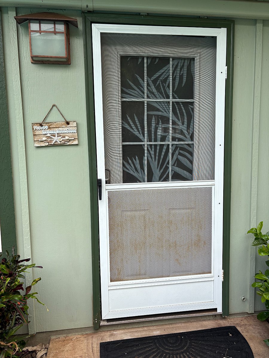 Door to enterance